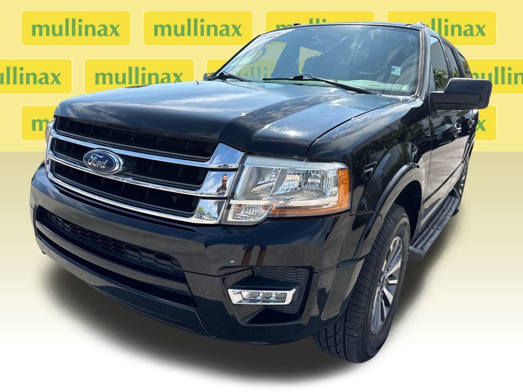 Certified 2017 Ford Expedition XLT w/ Equipment Group 202A image 10