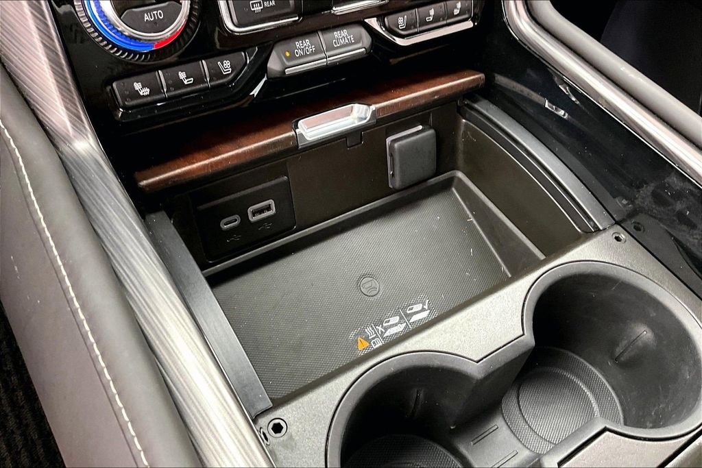 Used 2023 GMC Yukon Denali Ultimate image 33