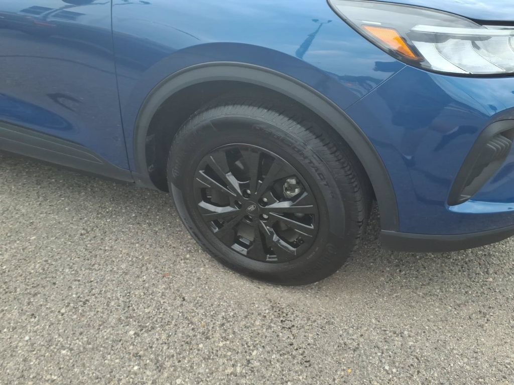 Certified 2023 Ford Escape Active w/ Tech Pack #2 AWD/4WD image 5