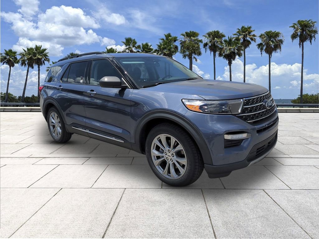 Certified 2021 Ford Explorer XLT w/ Equipment Group 202A RWD image 1