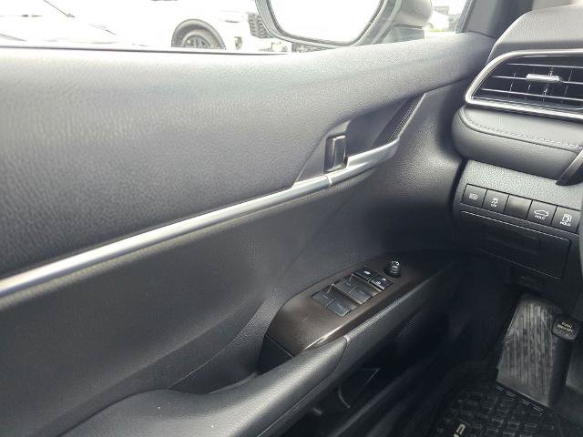 Used 2024 Toyota Camry SE FWD image 30