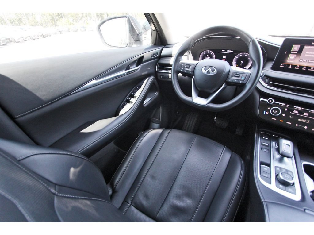 Used 2023 INFINITI QX60 Luxe w/ Vision Package FWD image 11
