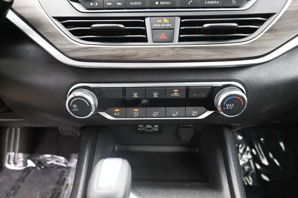 Used 2025 Nissan Altima 2.5 SV FWD image 26