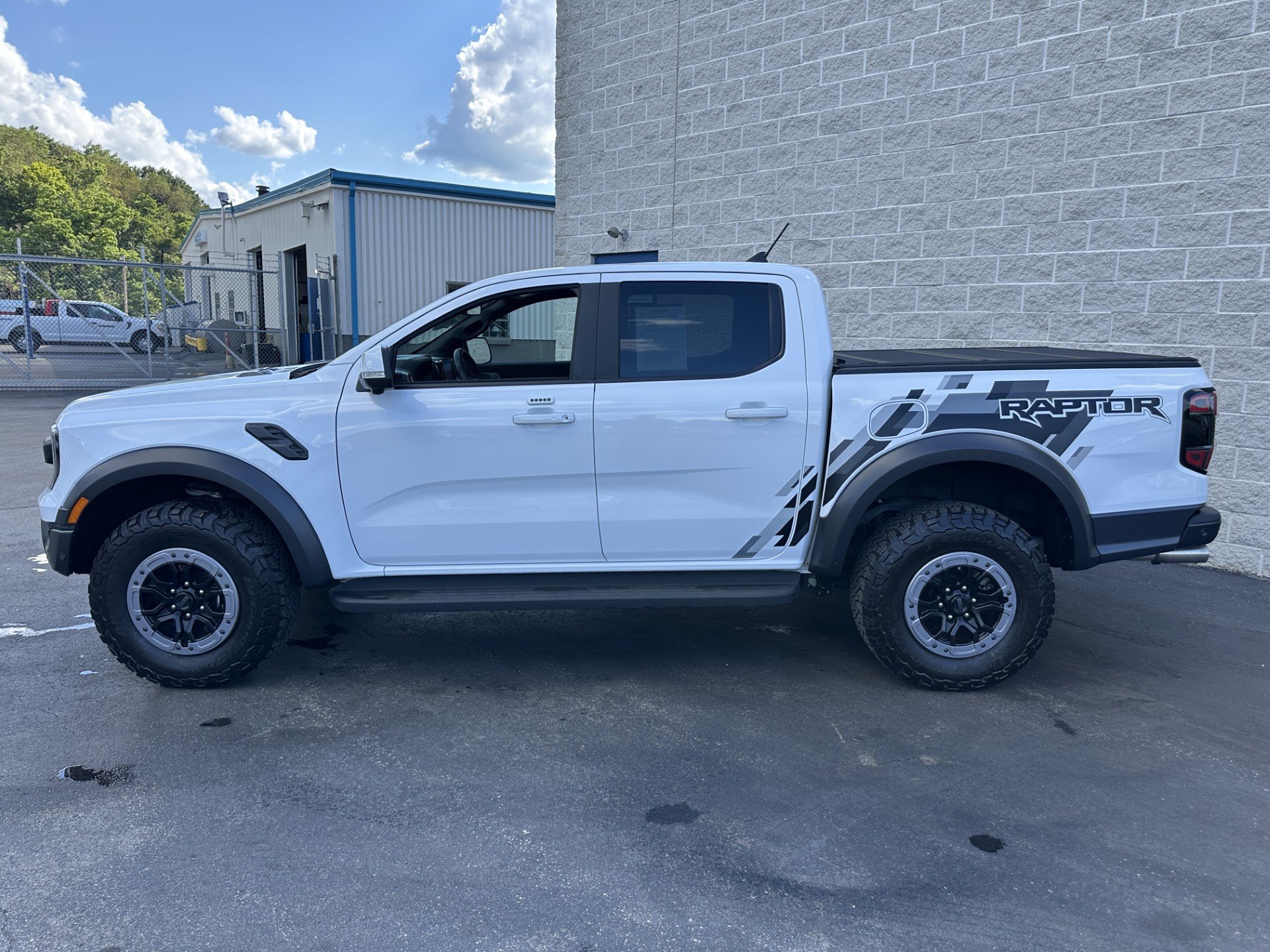 Certified 2024 Ford Ranger Raptor AWD/4WD image 4