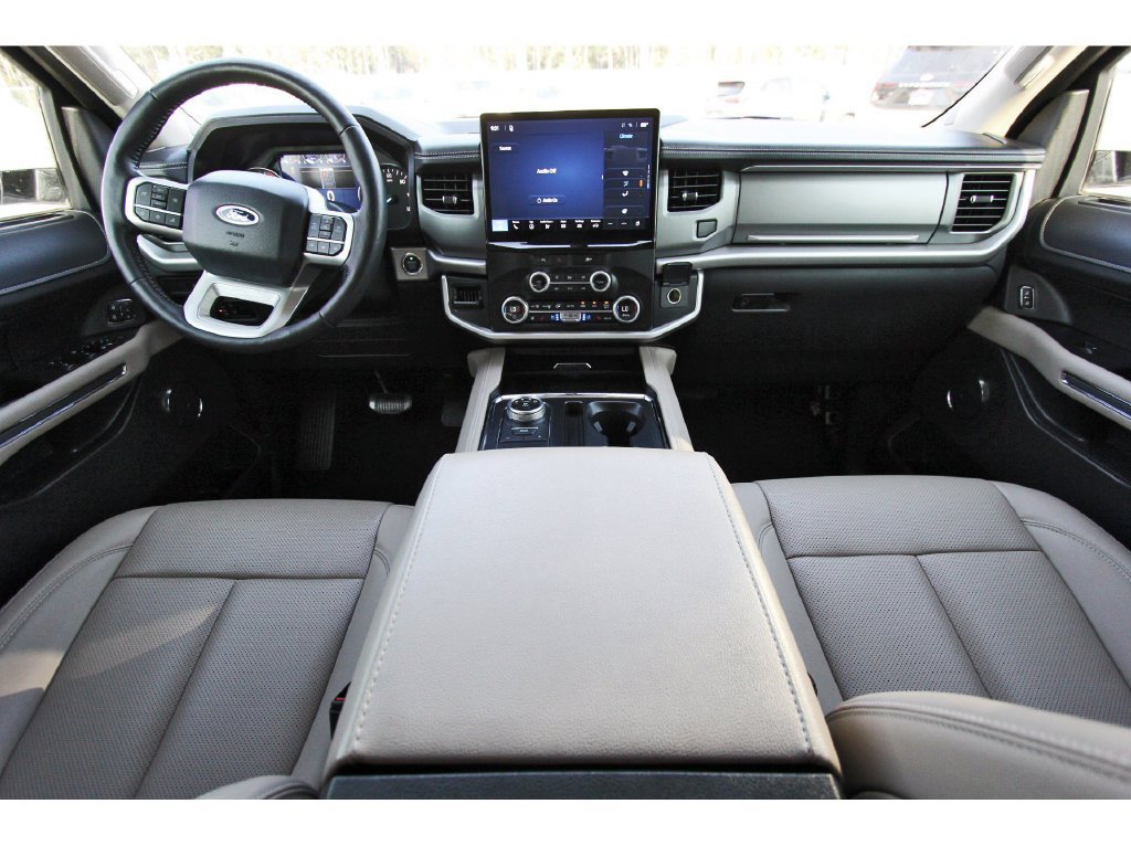 Certified 2024 Ford Expedition Max XLT RWD image 10