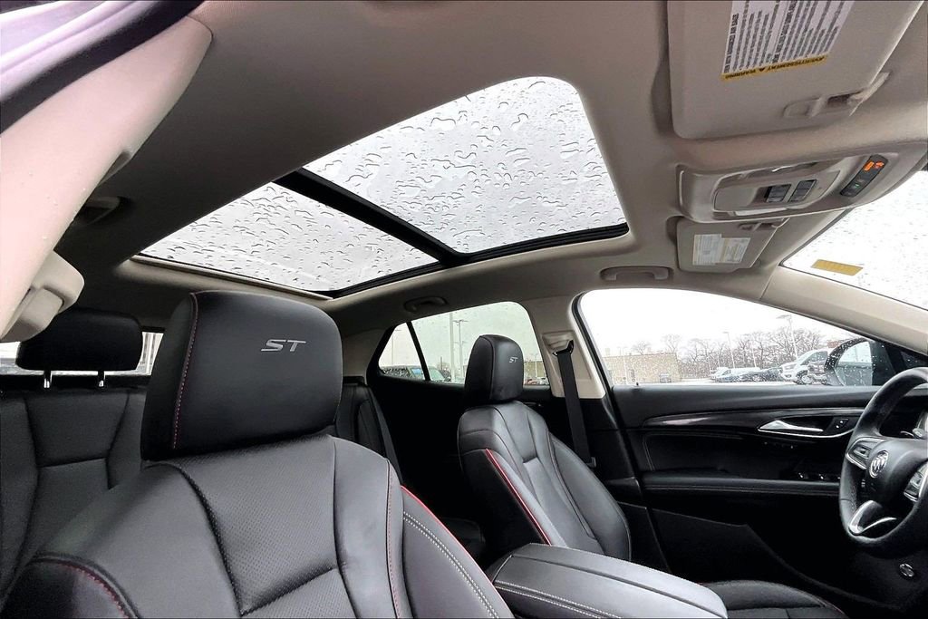 Used 2023 Buick Envision Essence w/ Sport Touring Package AWD/4WD image 21