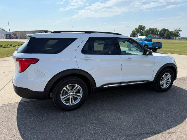 Certified 2023 Ford Explorer XLT w/ Equipment Group 202A AWD/4WD image 7
