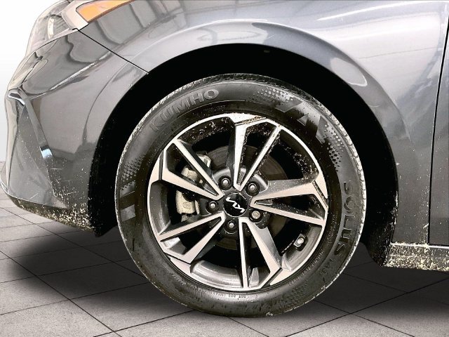 Used 2023 Kia Forte LXS w/ LXS Technology Package FWD image 8
