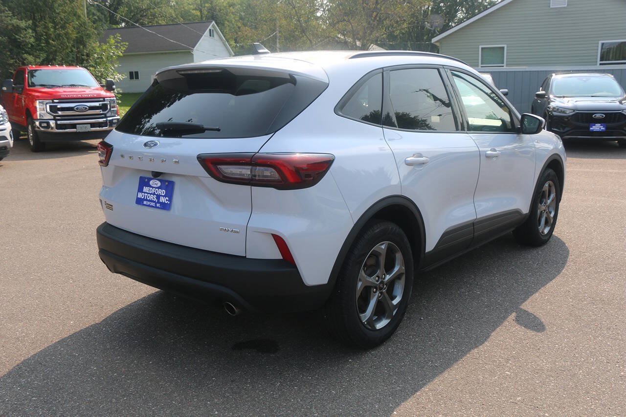 Certified 2025 Ford Escape ST-Line Select AWD/4WD image 5