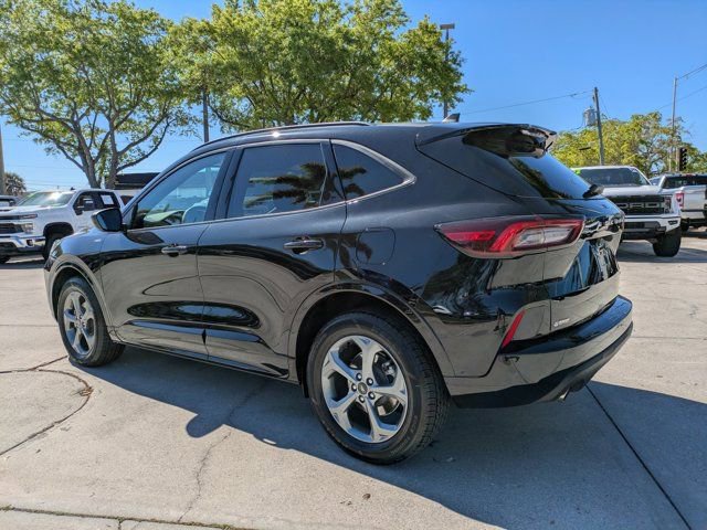 Certified 2023 Ford Escape ST-Line image 6