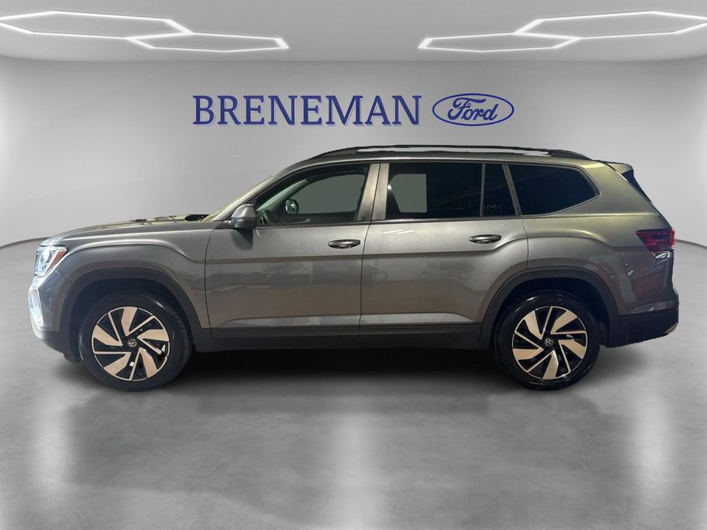 Used 2025 Volkswagen Atlas SE AWD/4WD image 8