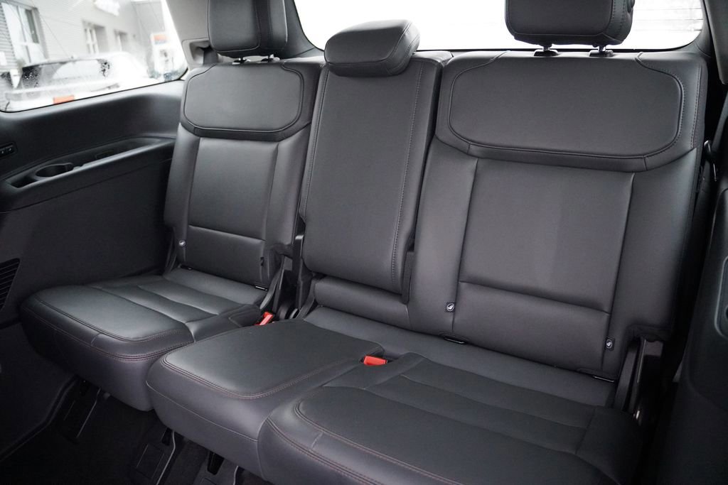 Certified 2025 Ford Expedition Active image 20