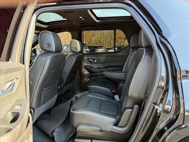 Used 2023 Chevrolet Traverse Premier AWD/4WD image 13