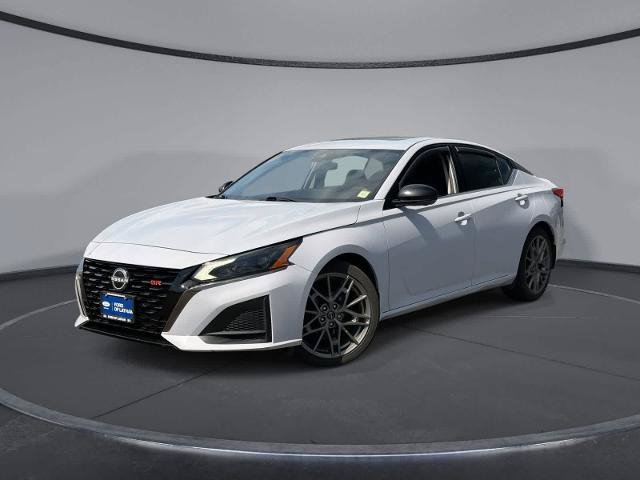 Used 2023 Nissan Altima 2.0 SR FWD image 1
