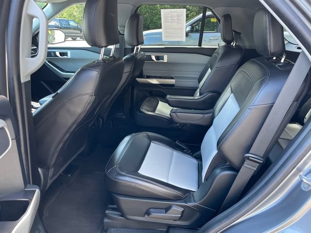 Certified 2022 Ford Explorer XLT w/ Equipment Group 202A AWD/4WD image 21
