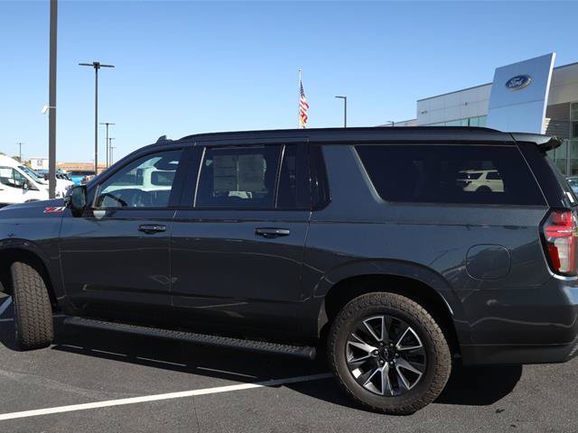 Used 2021 Chevrolet Suburban Z71 w/ Z71 Off-Road Package AWD/4WD image 18