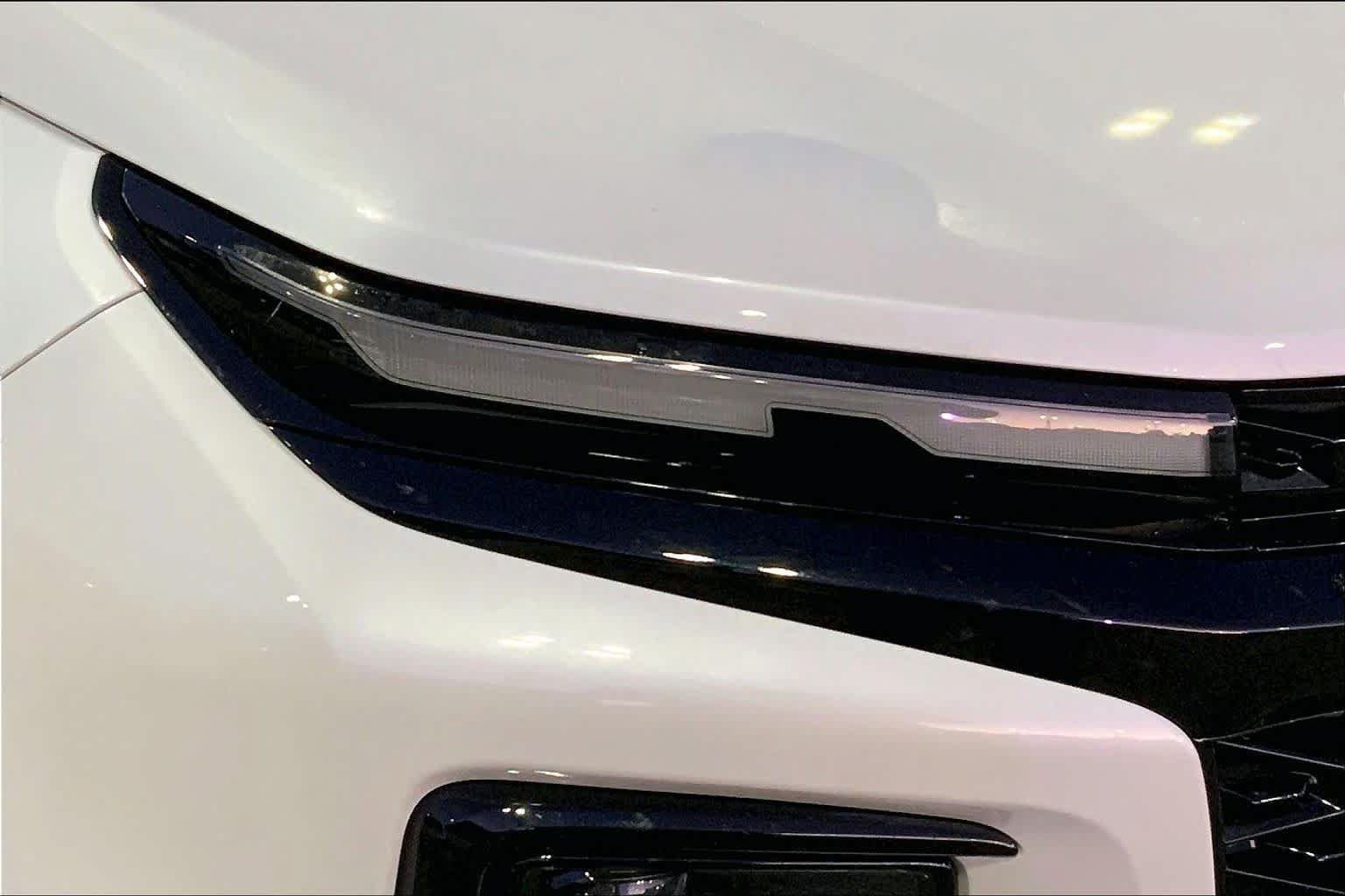 Used 2024 Chevrolet Traverse RS FWD image 24