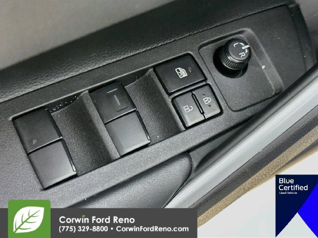Used 2025 Toyota Corolla Cross AWD Hybrid image 21