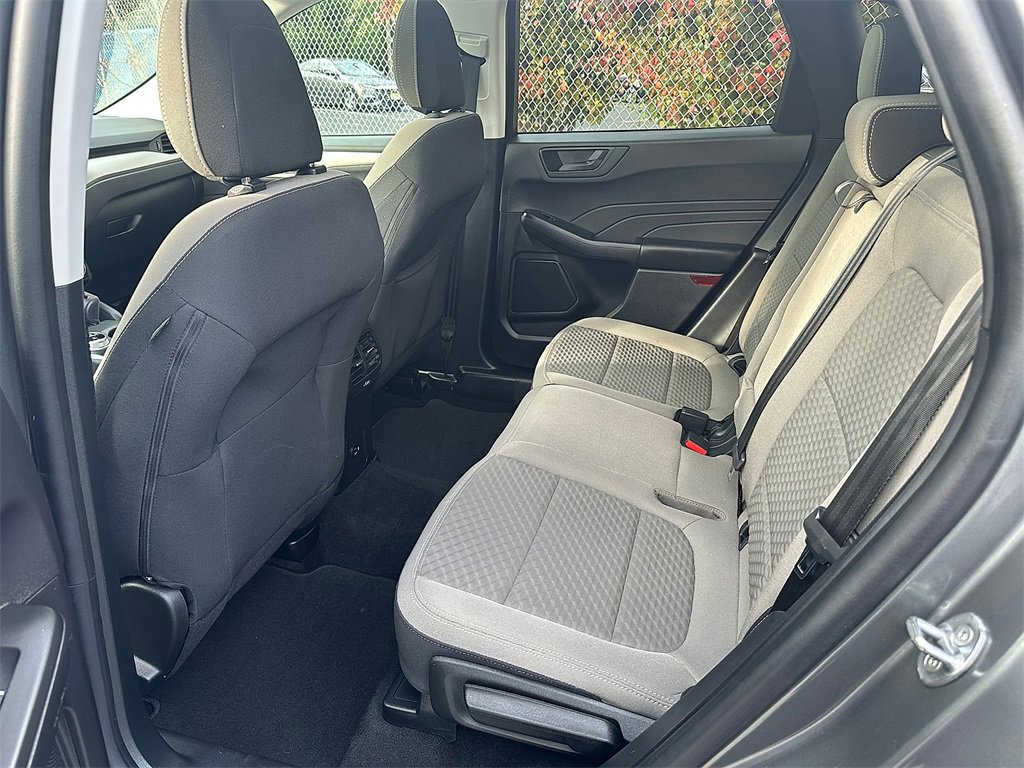 Certified 2022 Ford Escape SE w/ SE Sport Appearance Package image 9