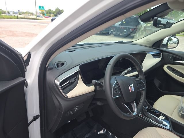 Used 2025 Buick Encore GX Avenir w/ Avenir Technology Package FWD image 10