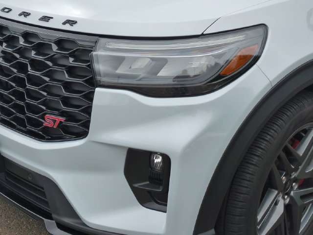 Certified 2026 Ford Explorer ST w/ Sun And Sound Package AWD/4WD image 9