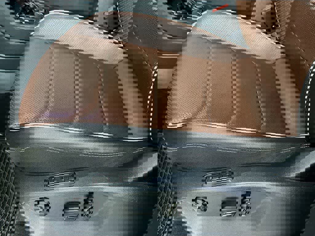 Used 2022 Volkswagen Tiguan SEL R-Line image 30