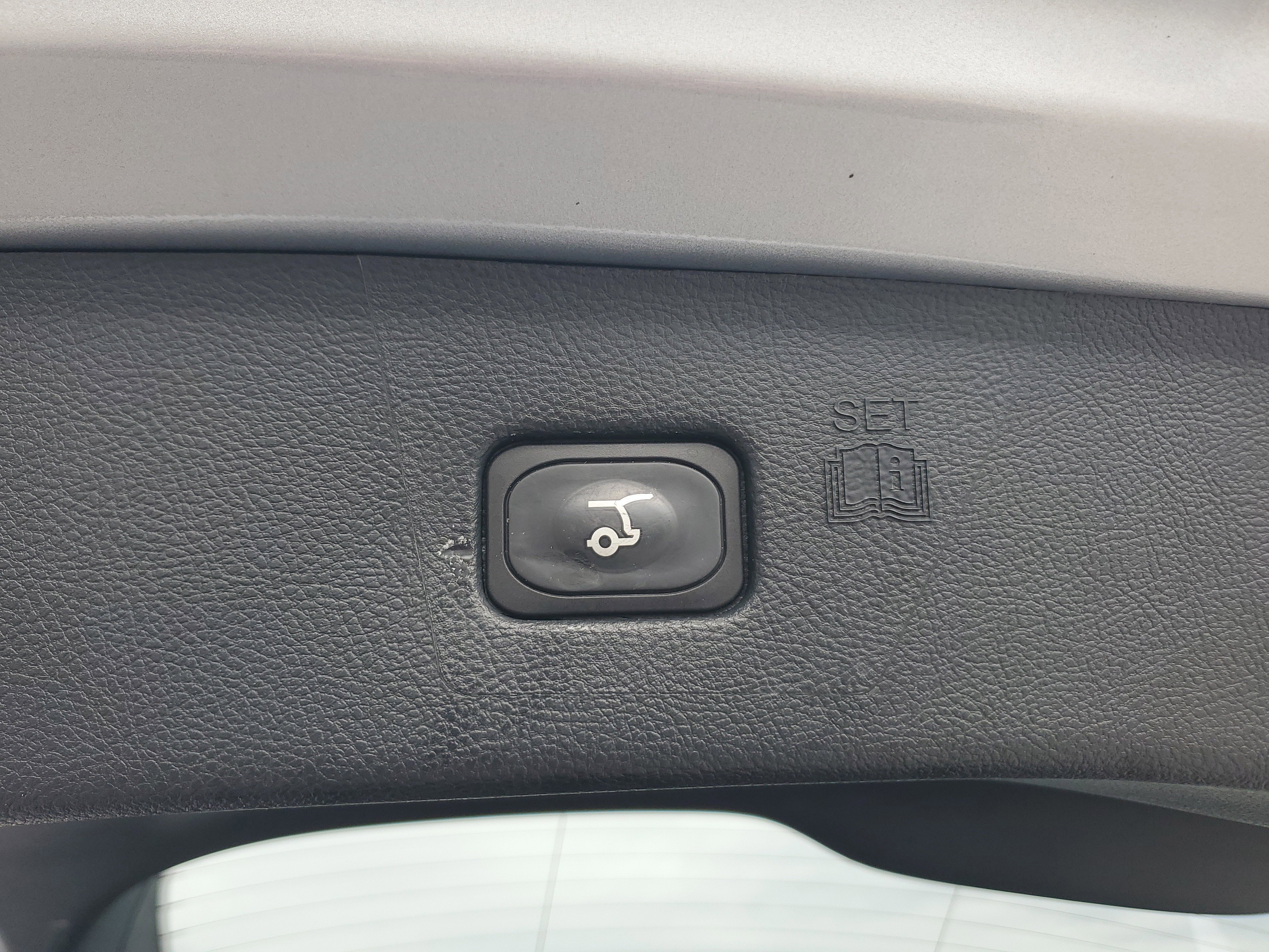 Certified 2022 Ford Edge SEL w/ Convenience Package image 16