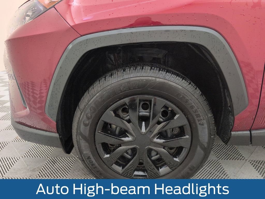 Used 2019 Toyota RAV4 LE AWD/4WD image 21