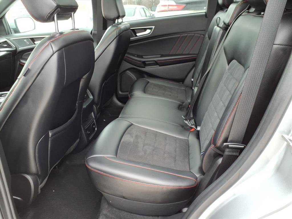 Certified 2024 Ford Edge ST-Line image 13