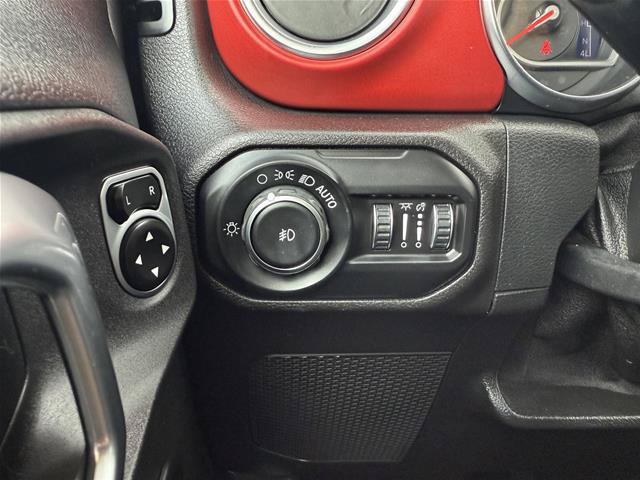 Used 2019 Jeep Wrangler Unlimited Rubicon AWD/4WD image 13