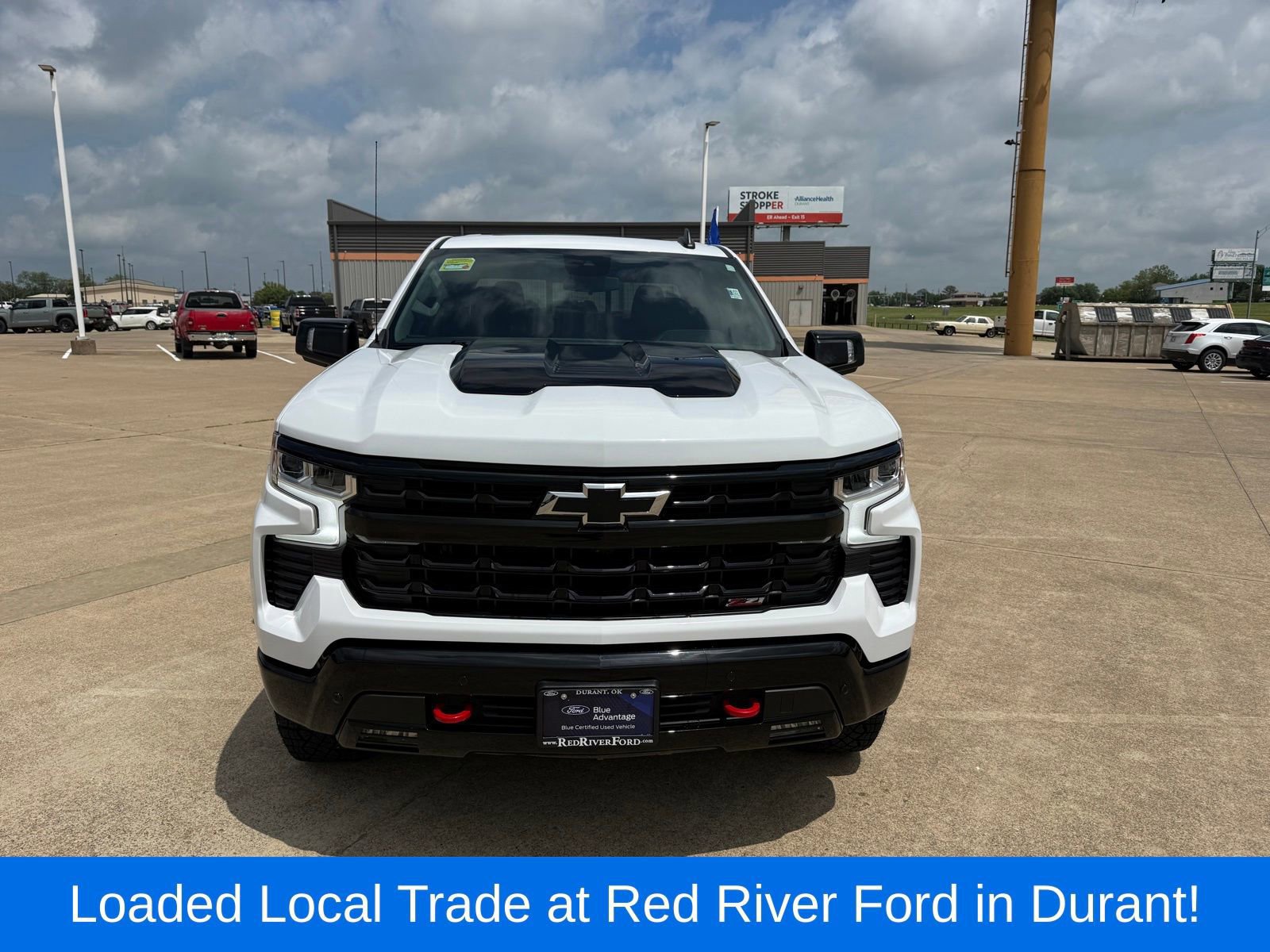 Used 2024 Chevrolet Silverado 1500 LT Trail Boss w/ LT Trail Boss Premium Package AWD/4WD image 8