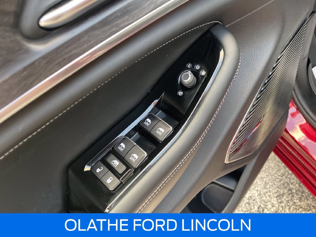Used 2021 Jeep Grand Cherokee L Overland w/ Luxury Tech Group IV AWD/4WD image 15
