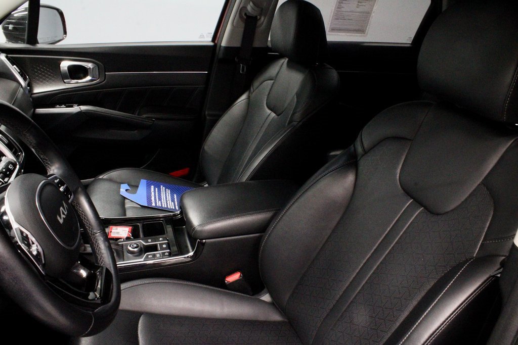 Used 2023 Kia Sorento SX image 25