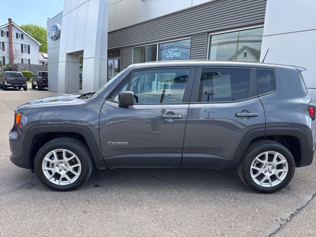 Used 2023 Jeep Renegade Latitude AWD/4WD image 9
