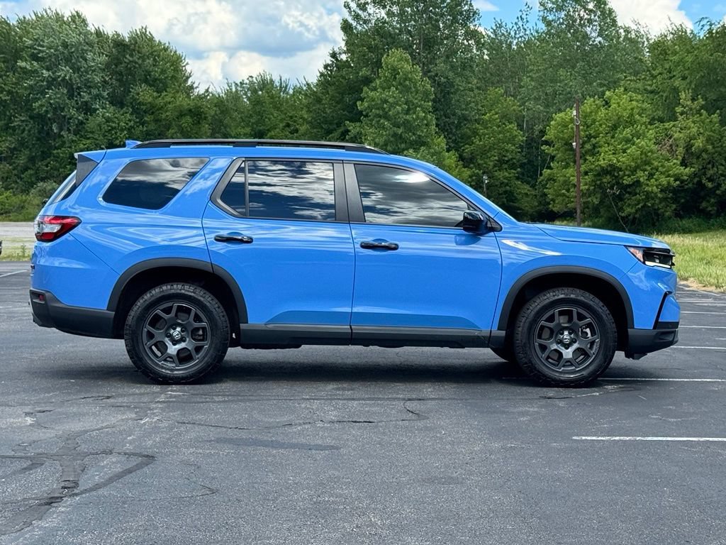 Used 2023 Honda Pilot TrailSport image 7