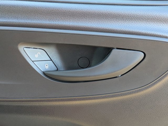 Used 2024 Mercedes-Benz Sprinter 2500 image 32