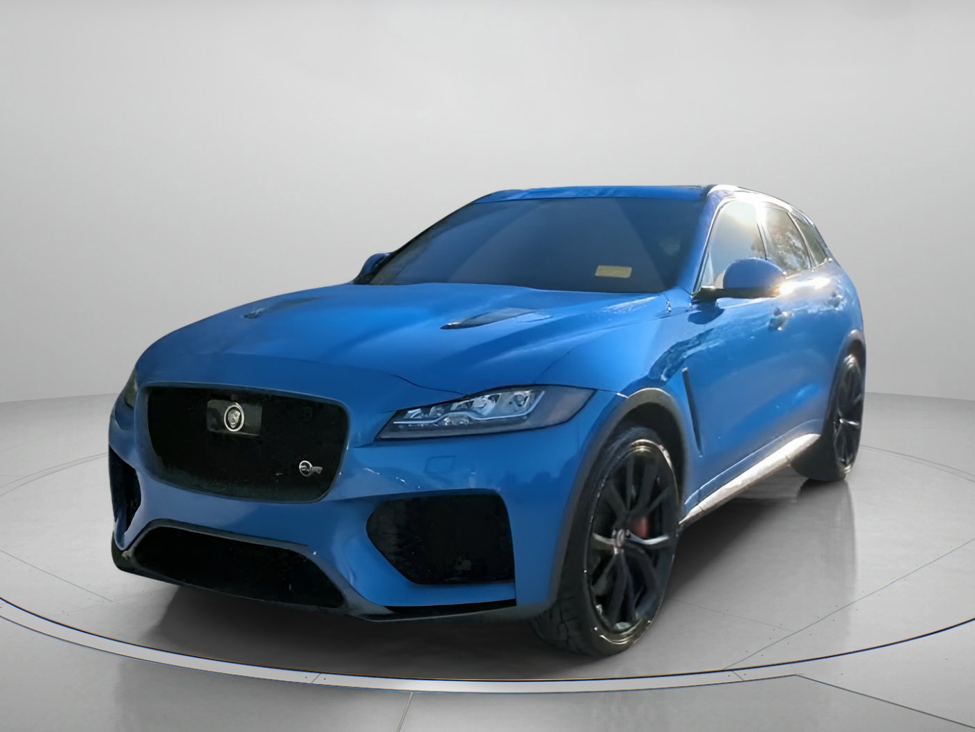 Used 2020 Jaguar F-PACE SVR image 3