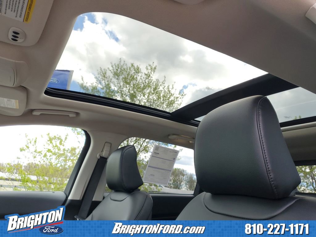 Certified 2024 Ford Edge SEL w/ Convenience Package AWD/4WD image 11