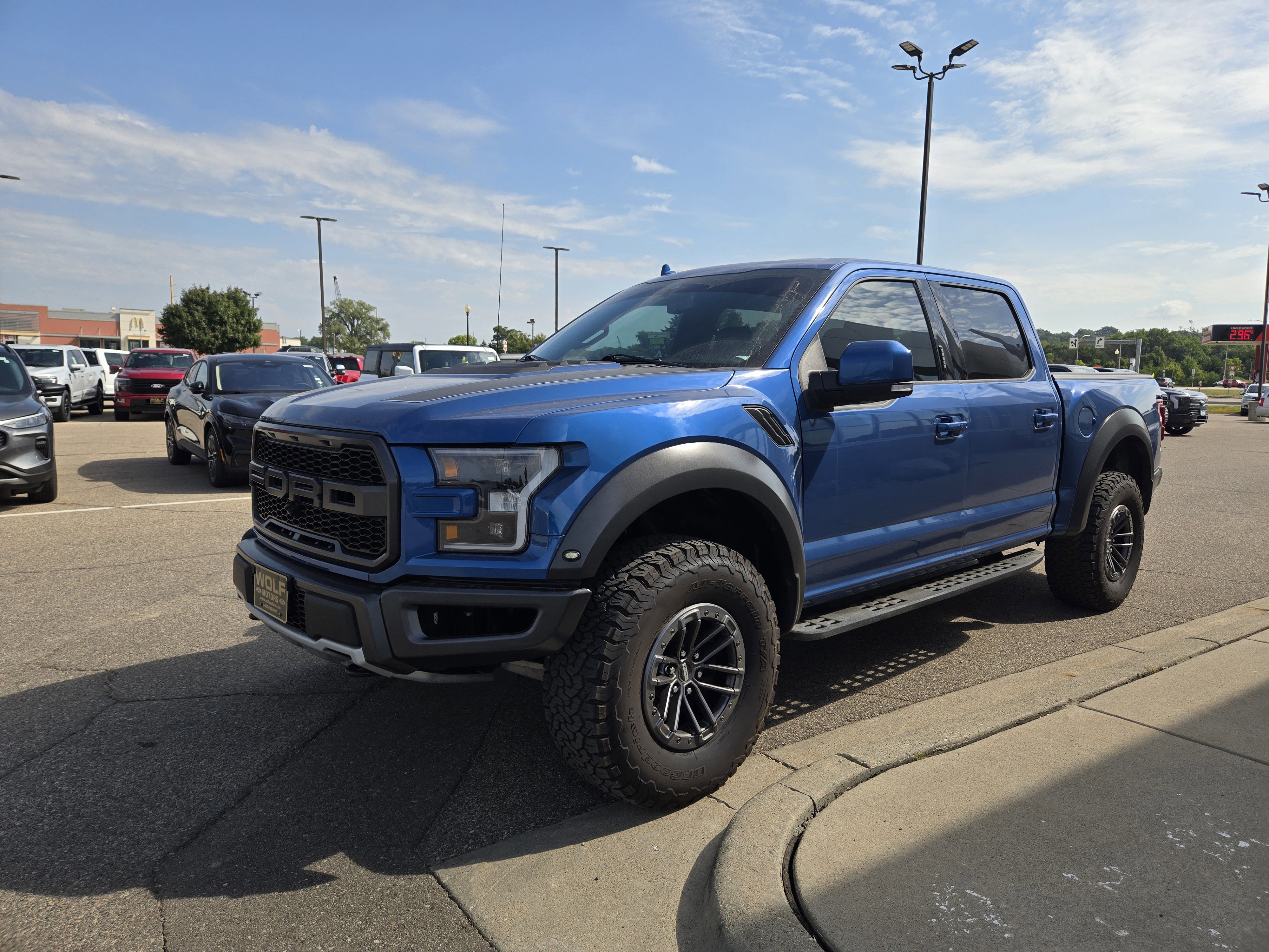 Certified 2020 Ford F150 Raptor w/ Equipment Group 802A Luxury image 2
