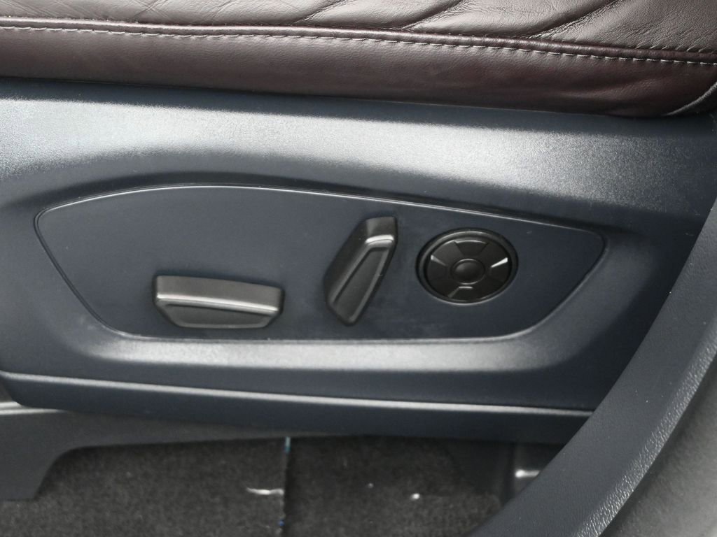 Certified 2025 Ford Explorer Platinum w/ Ultimate Package image 12