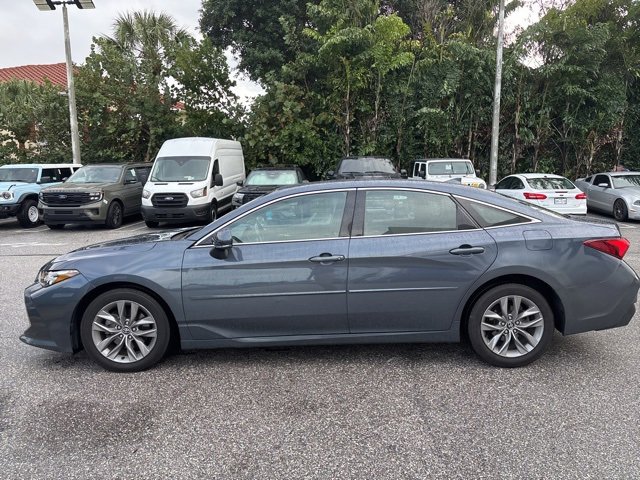 Used 2020 Toyota Avalon XLE image 4