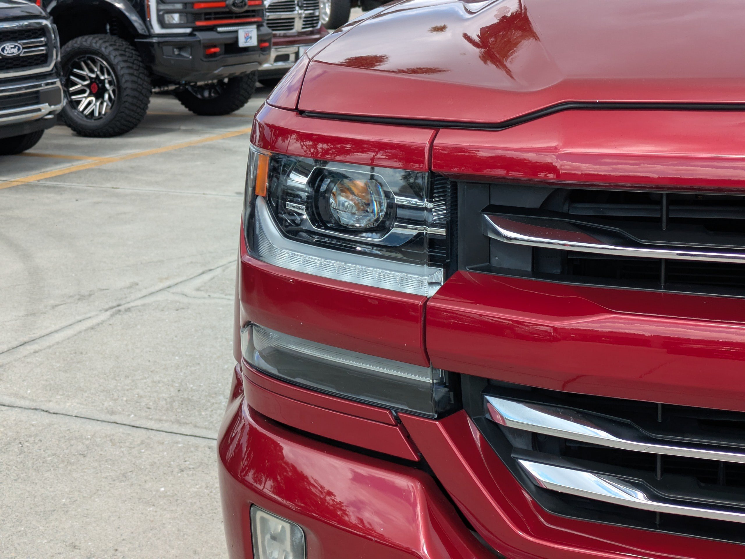 Used 2018 Chevrolet Silverado 1500 LTZ Z71 w/ LTZ Plus Package AWD/4WD image 9