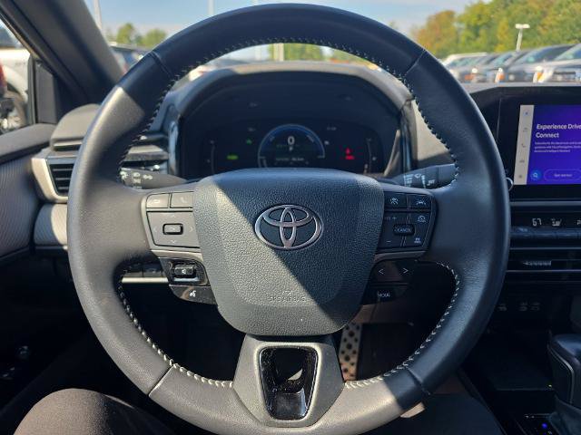 Used 2025 Toyota Camry SE AWD/4WD image 27