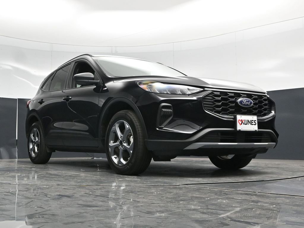 Certified 2025 Ford Escape ST-Line AWD/4WD image 43