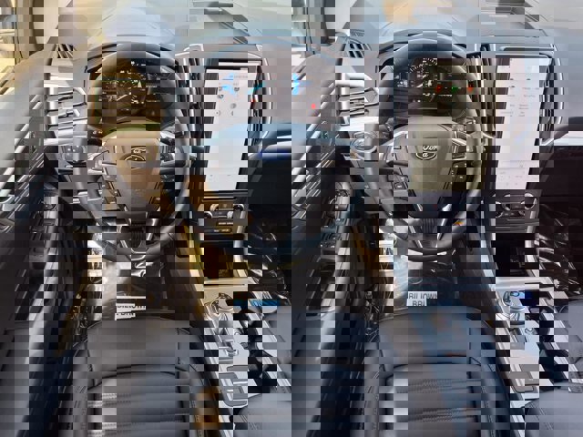 Certified 2024 Ford Edge SEL w/ Convenience Package image 7