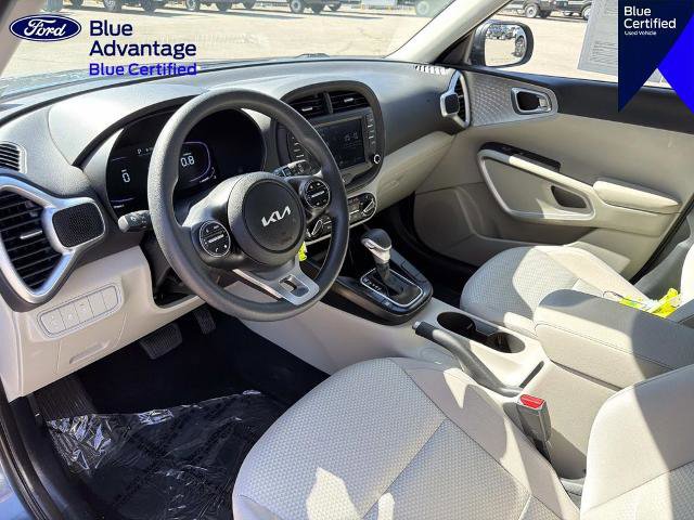 Used 2025 Kia Soul LX FWD image 16