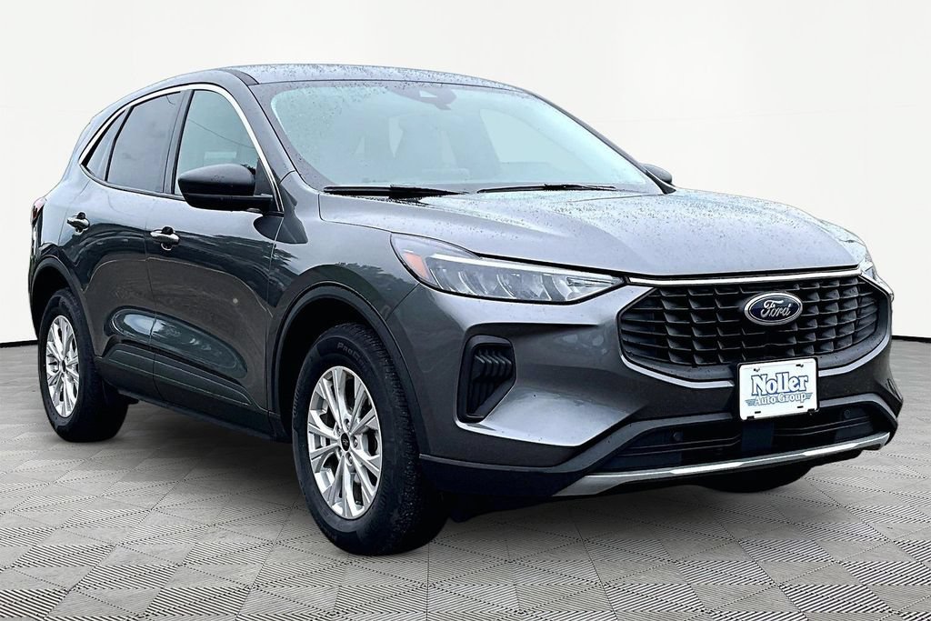 Certified 2023 Ford Escape Active AWD/4WD image 12