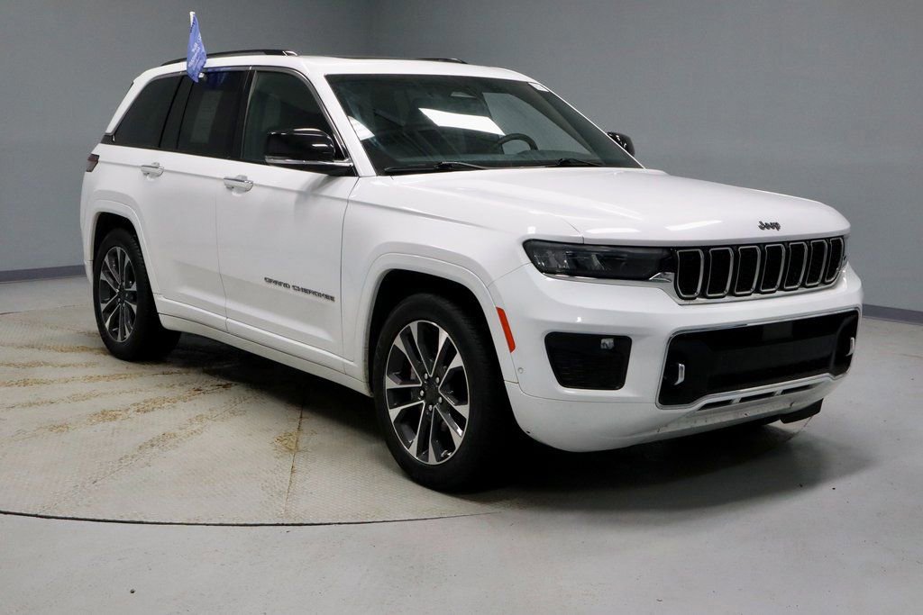Used 2023 Jeep Grand Cherokee Overland image 7