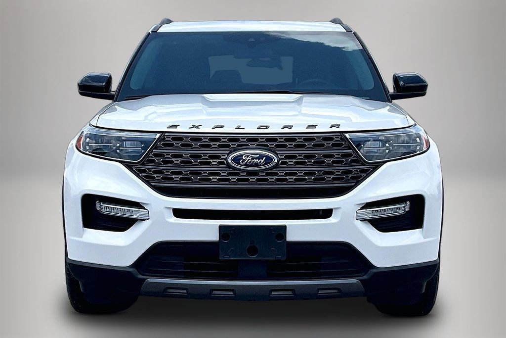 Certified 2023 Ford Explorer XLT w/ Equipment Group 202A RWD image 3