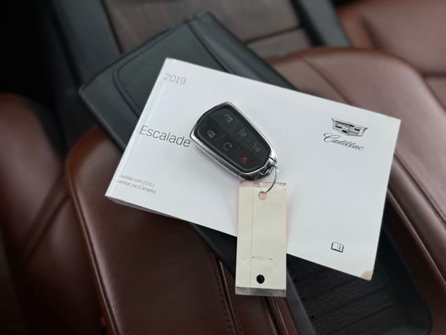 Used 2019 Cadillac Escalade Premium Luxury image 17